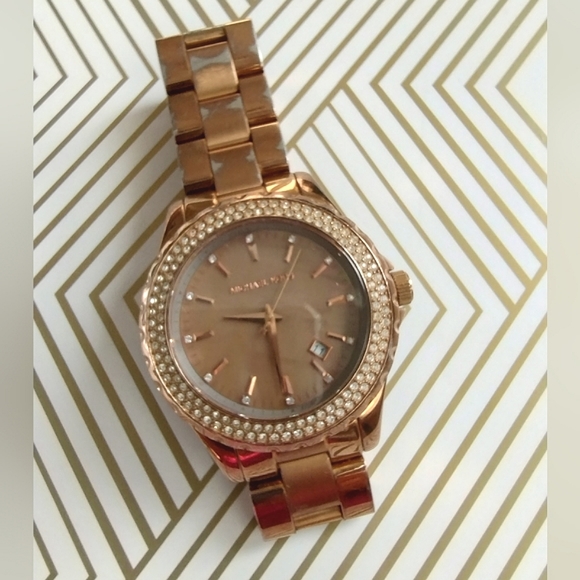 Michael Kors 5453 Rose Gold Tone Runway - Picture 12 of 14